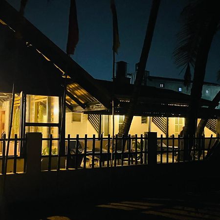 Winston Sea Front Villa Negombo Exterior photo
