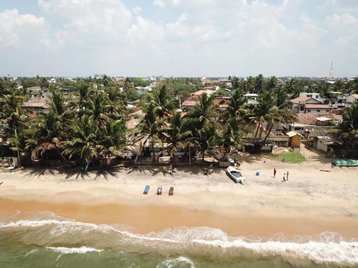 Winston Sea Front Villa Negombo Exterior photo