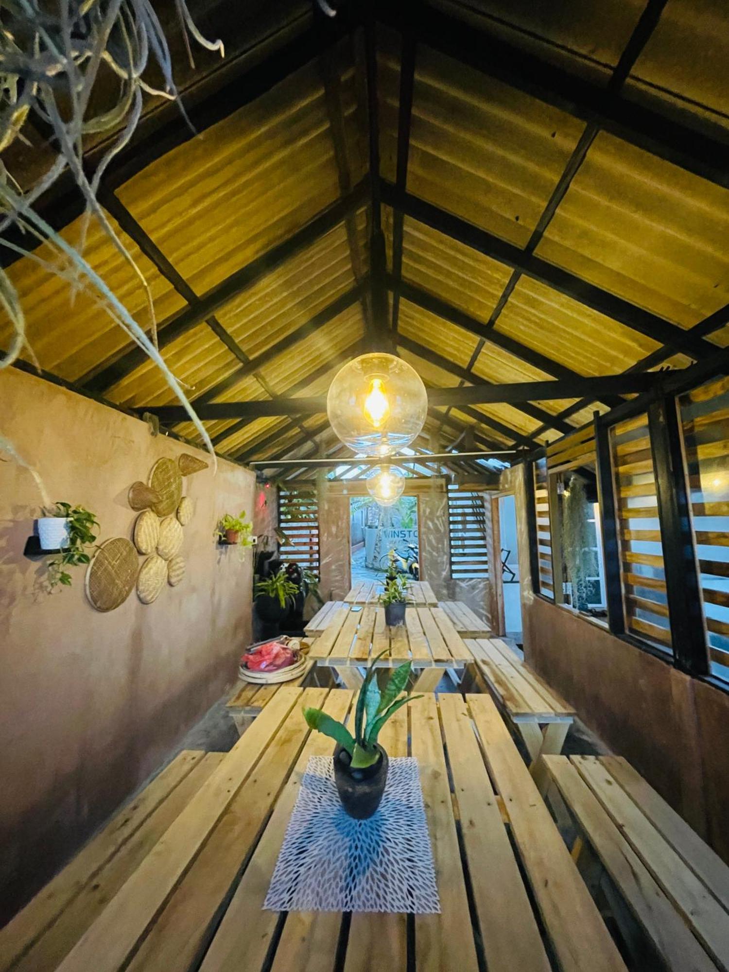Winston Sea Front Villa Negombo Exterior photo