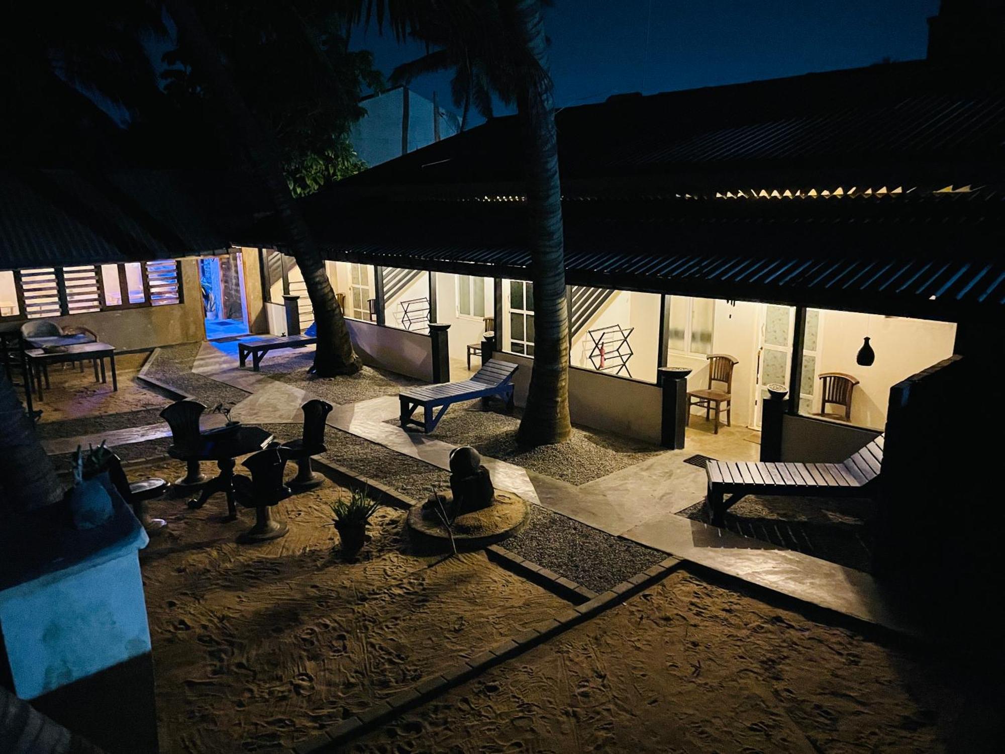 Winston Sea Front Villa Negombo Exterior photo