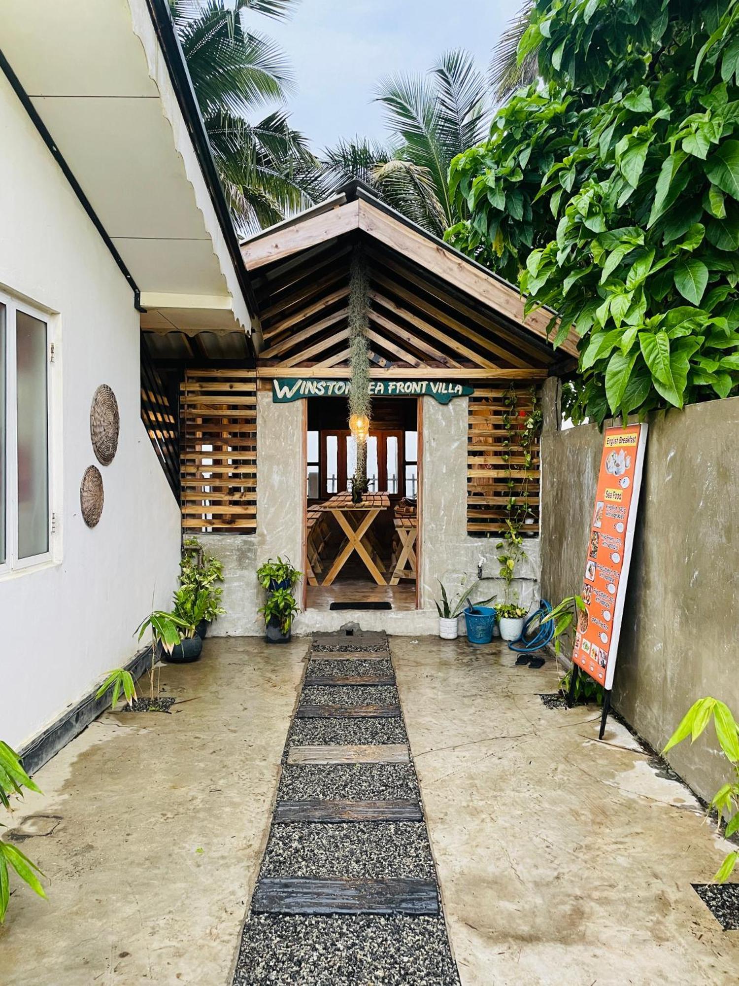 Winston Sea Front Villa Negombo Exterior photo