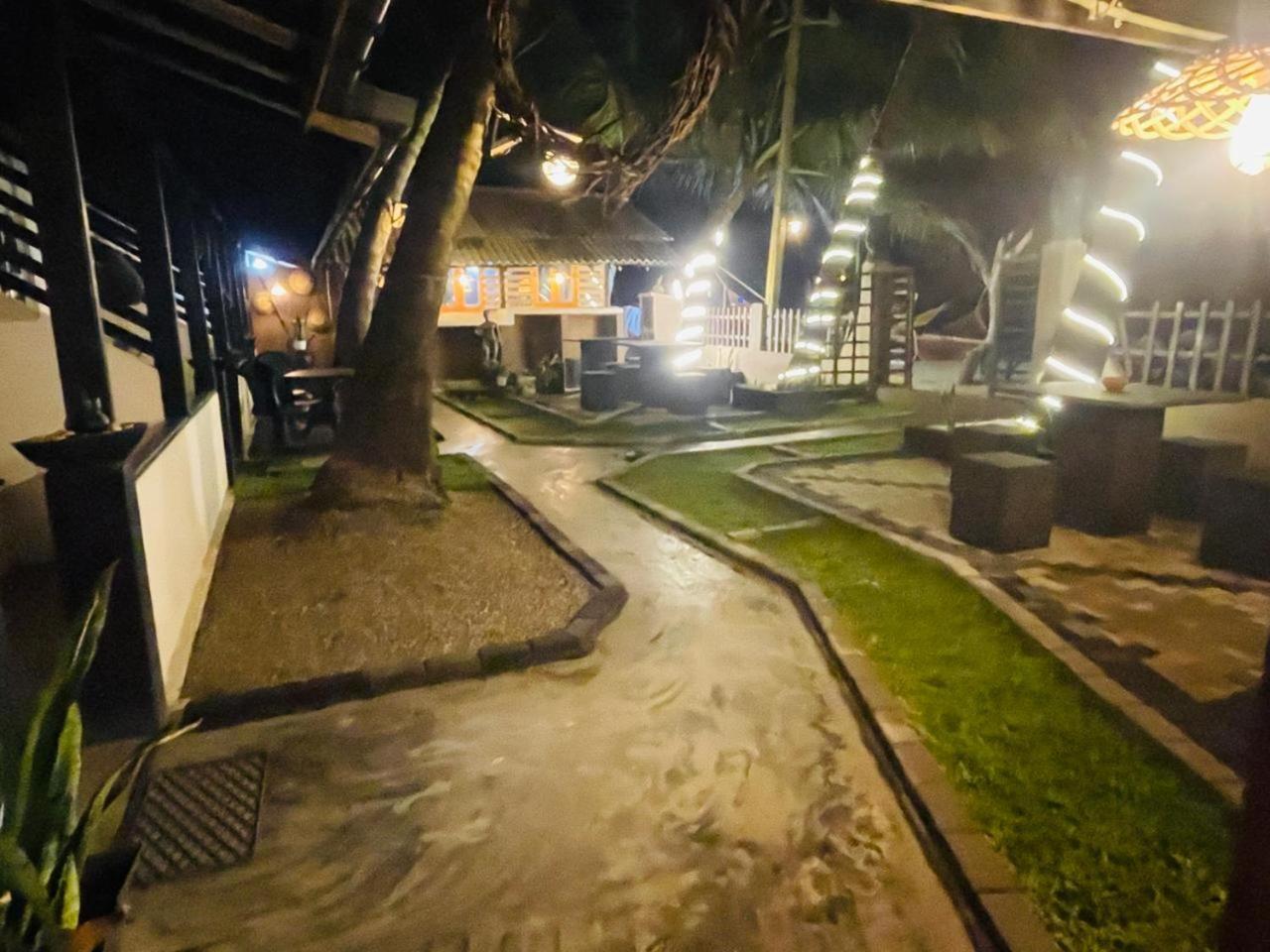 Winston Sea Front Villa Negombo Exterior photo