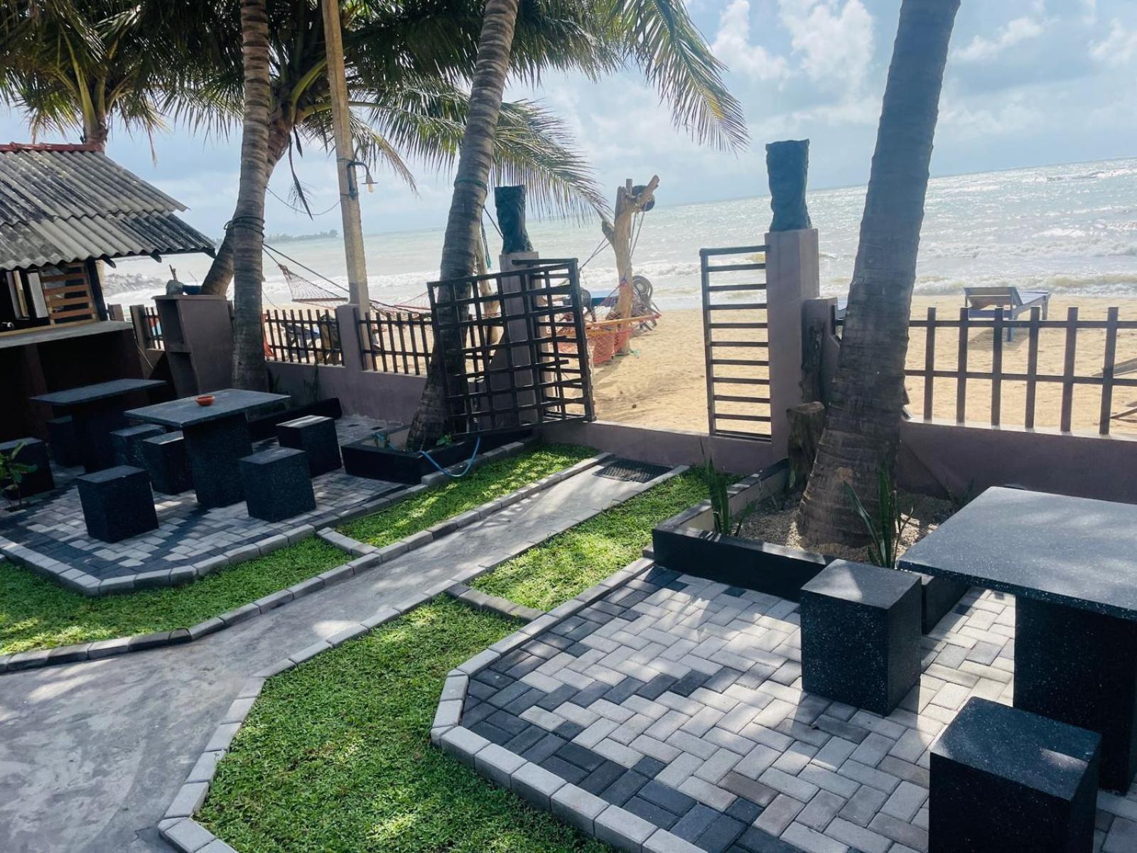 Winston Sea Front Villa Negombo Exterior photo