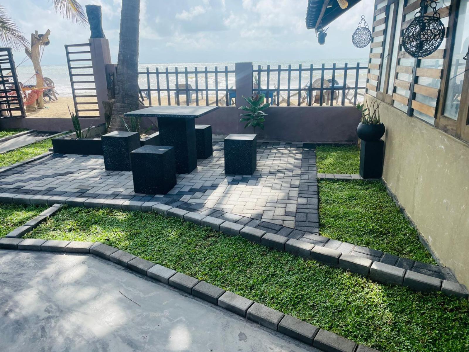 Winston Sea Front Villa Negombo Exterior photo